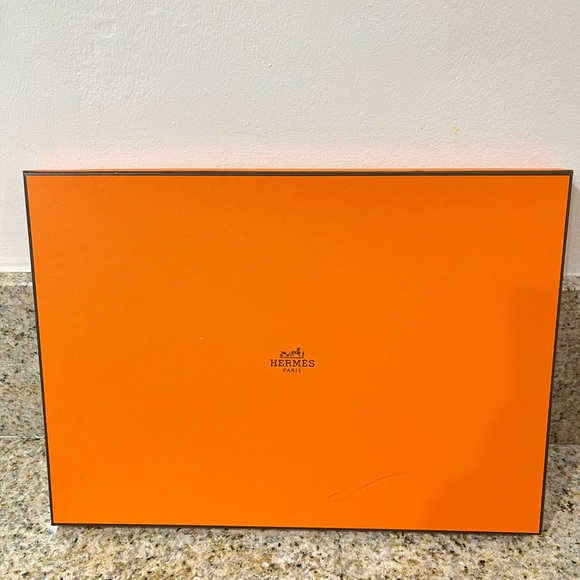 Auth Hermes L'instruction du Roy Rose Pink long silk shawl scarf NWT and Box! - Picture 9 of 9